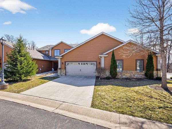 552 Panorama Circle NW, Rochester, MN 55901