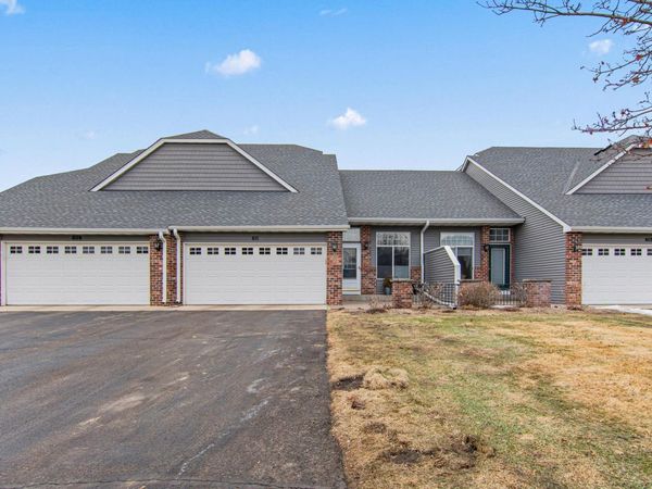 611 Spruce Drive, Hudson, WI 54016