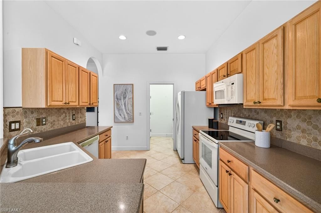 8923 Dartmoor Way, Fort Myers, FL 33908 Photo