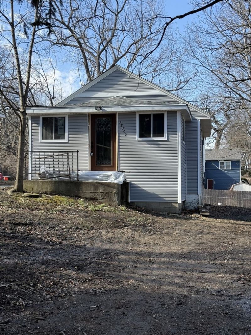 26300 N Maple Avenue, Mundelein, IL 60060 Main Photo