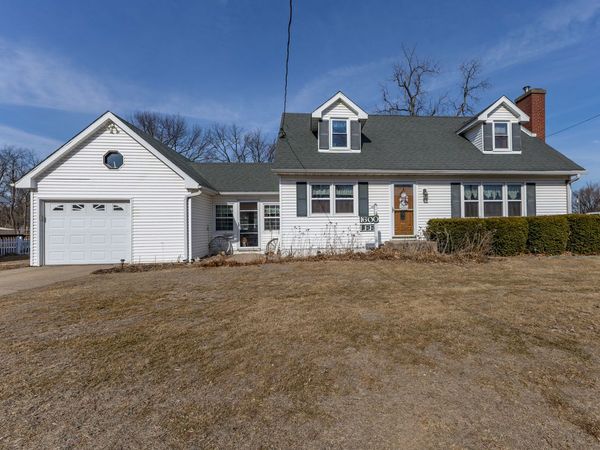 1600 3rd Street, Camanche, IA 52730