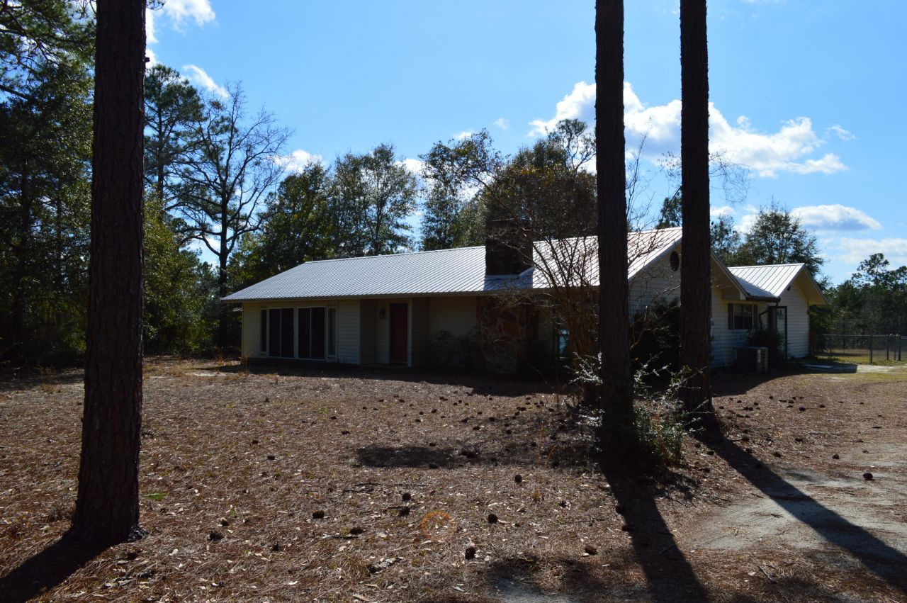 646 Millard Gainey Road, Defuniak Springs, FL 32435 Main Photo
