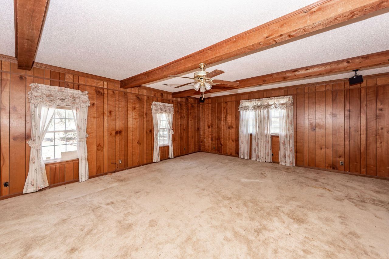 105 Renau Boulevard Photo 18