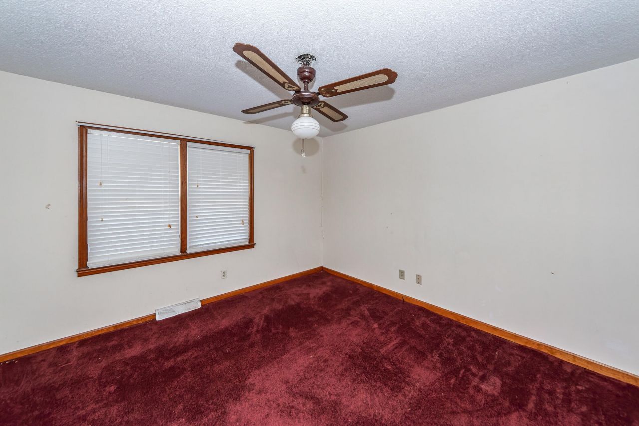 105 Renau Boulevard Photo 21