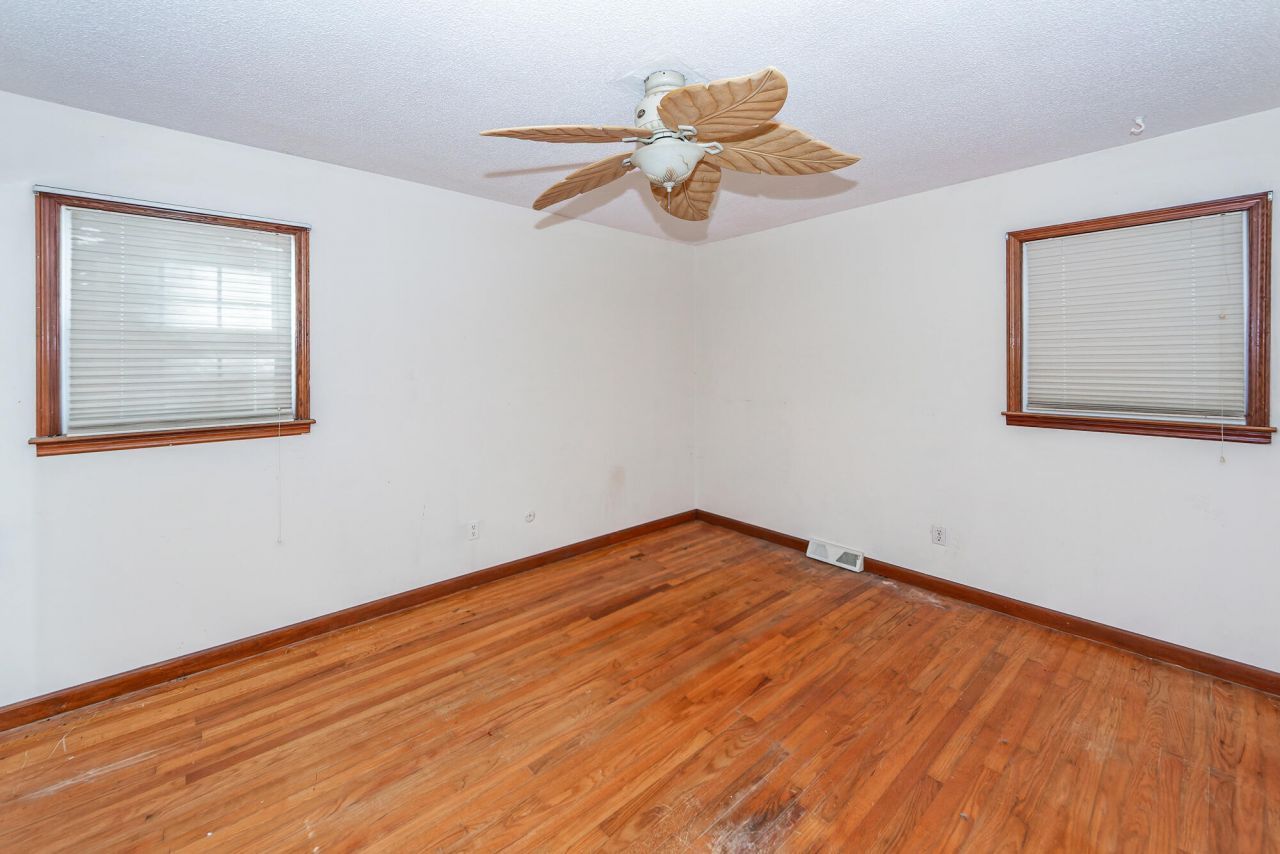 105 Renau Boulevard Photo 28