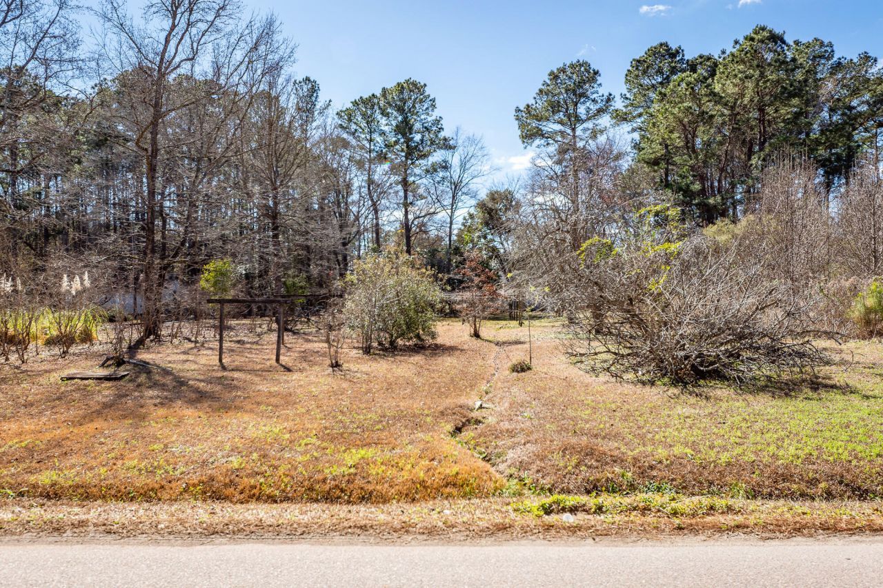 105 Renau Boulevard Photo 36