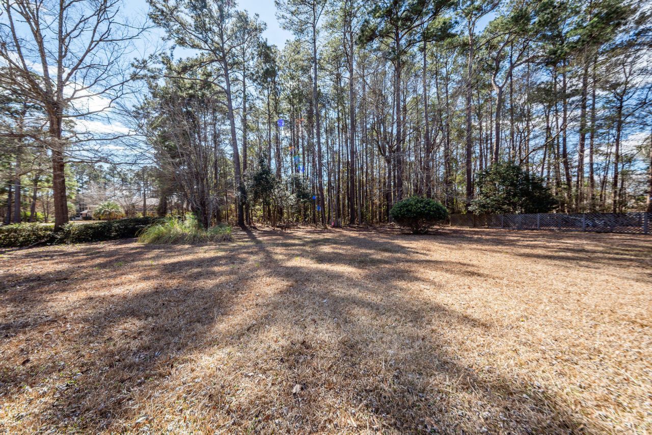 105 Renau Boulevard Photo 39