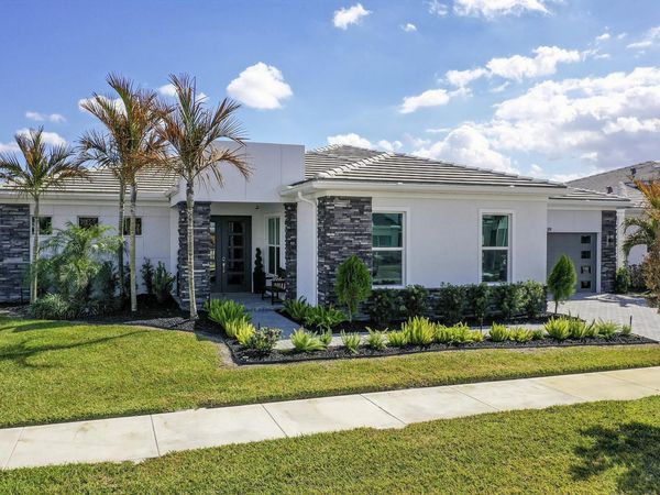 10639 SW Vineyard Drive, Port Saint Lucie, FL 34987