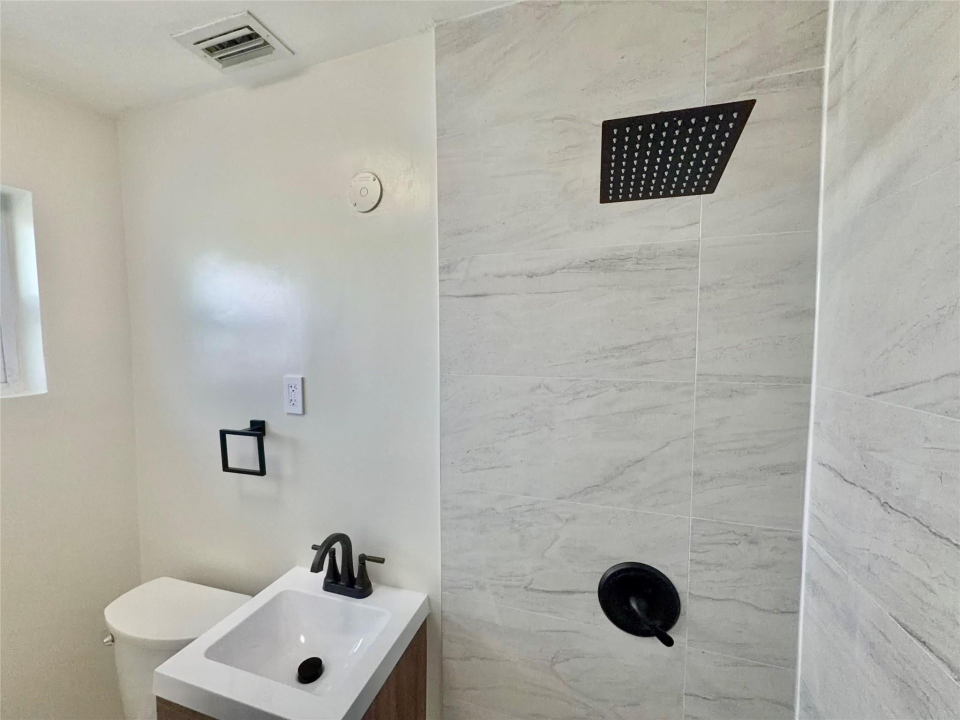 924 NE 17th Terrace, Unit 10, Fort Lauderdale, FL 33304 Photo