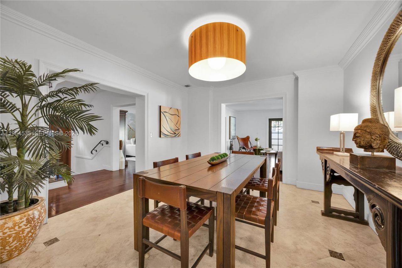 1648 Nocatee Dr, Miami, FL 33133 Photo