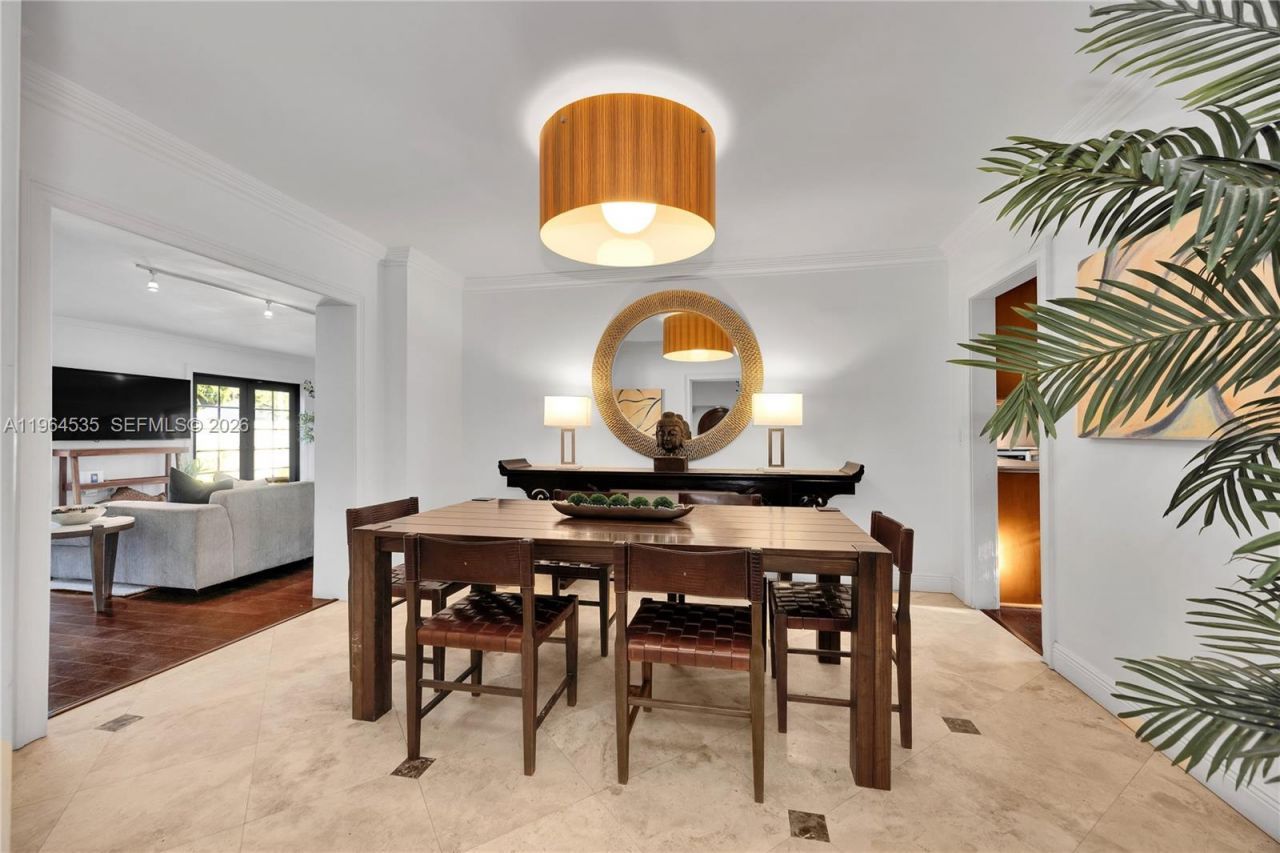 1648 Nocatee Dr, Miami, FL 33133 Photo