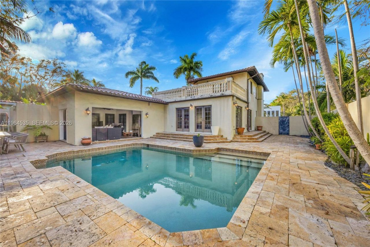 1648 Nocatee Dr, Miami, FL 33133 Photo