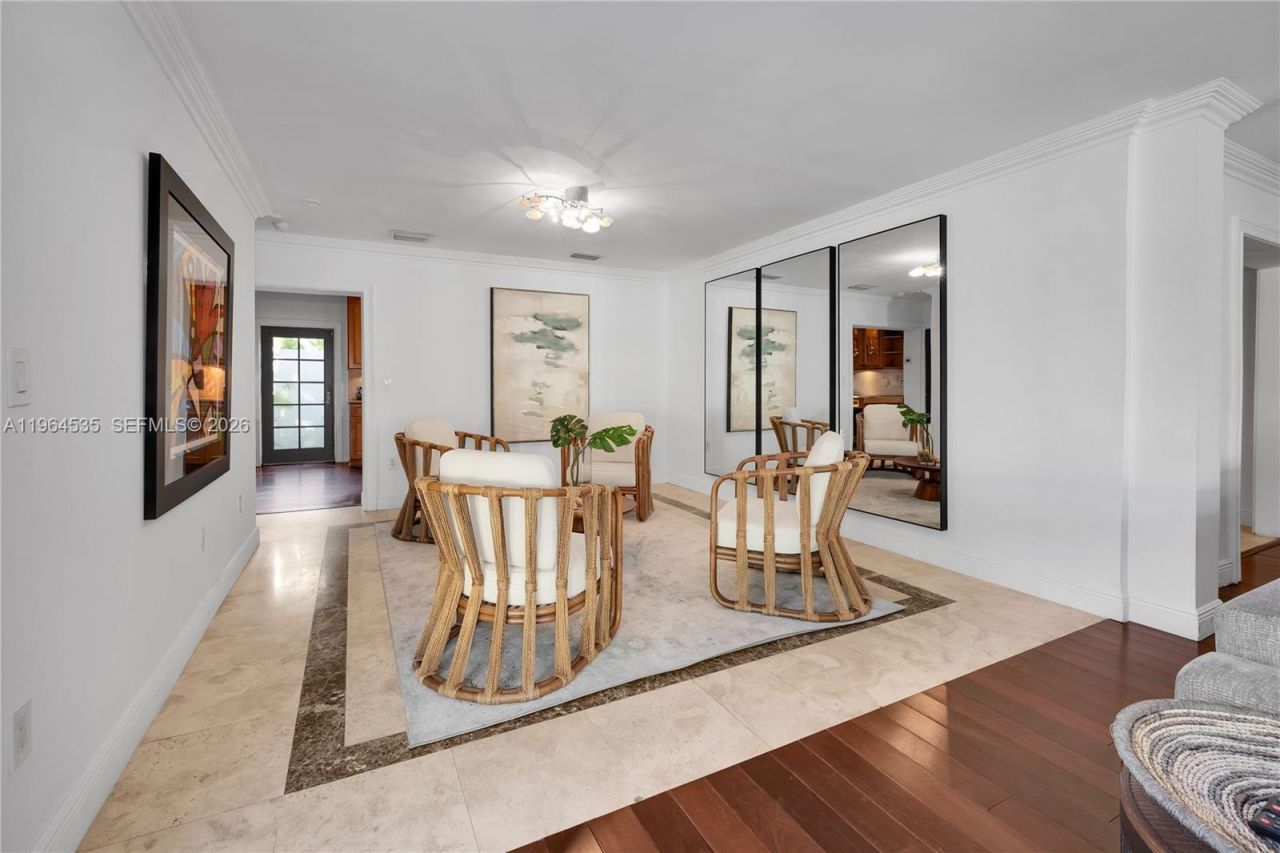 1648 Nocatee Dr, Miami, FL 33133 Photo