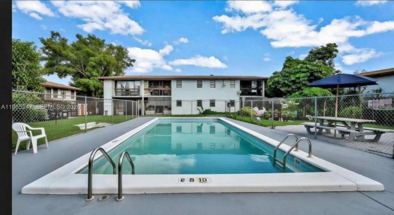 6259 W 24th Ave, Unit 102-8, Hialeah, FL 33016 Photo