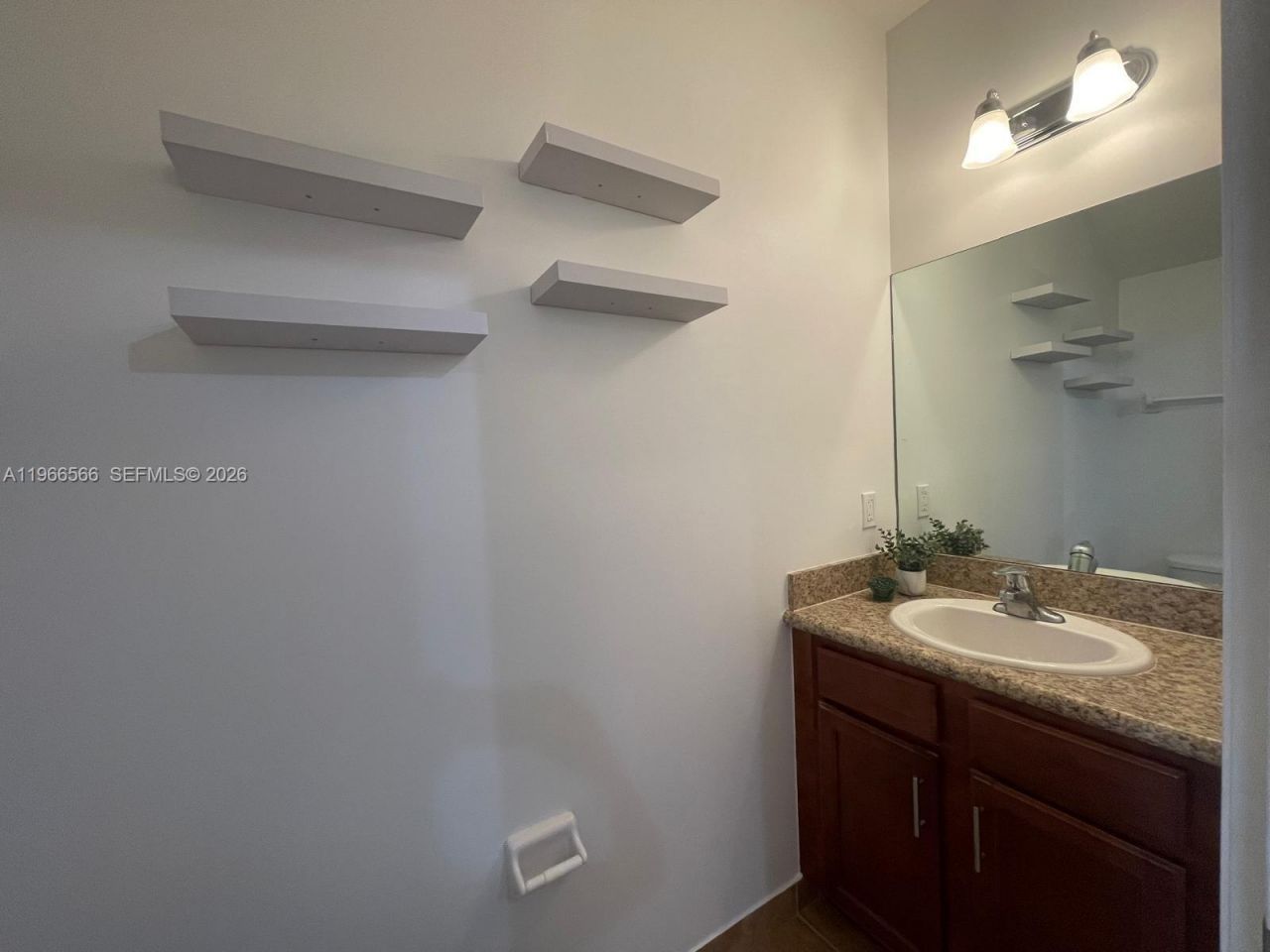 6010 Woodlands Blvd, Tamarac, FL 33319 Photo