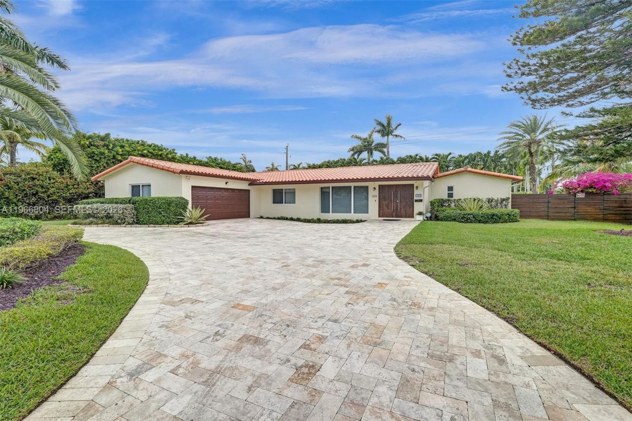 1201 Washington St, Hollywood, FL 33019 Photo