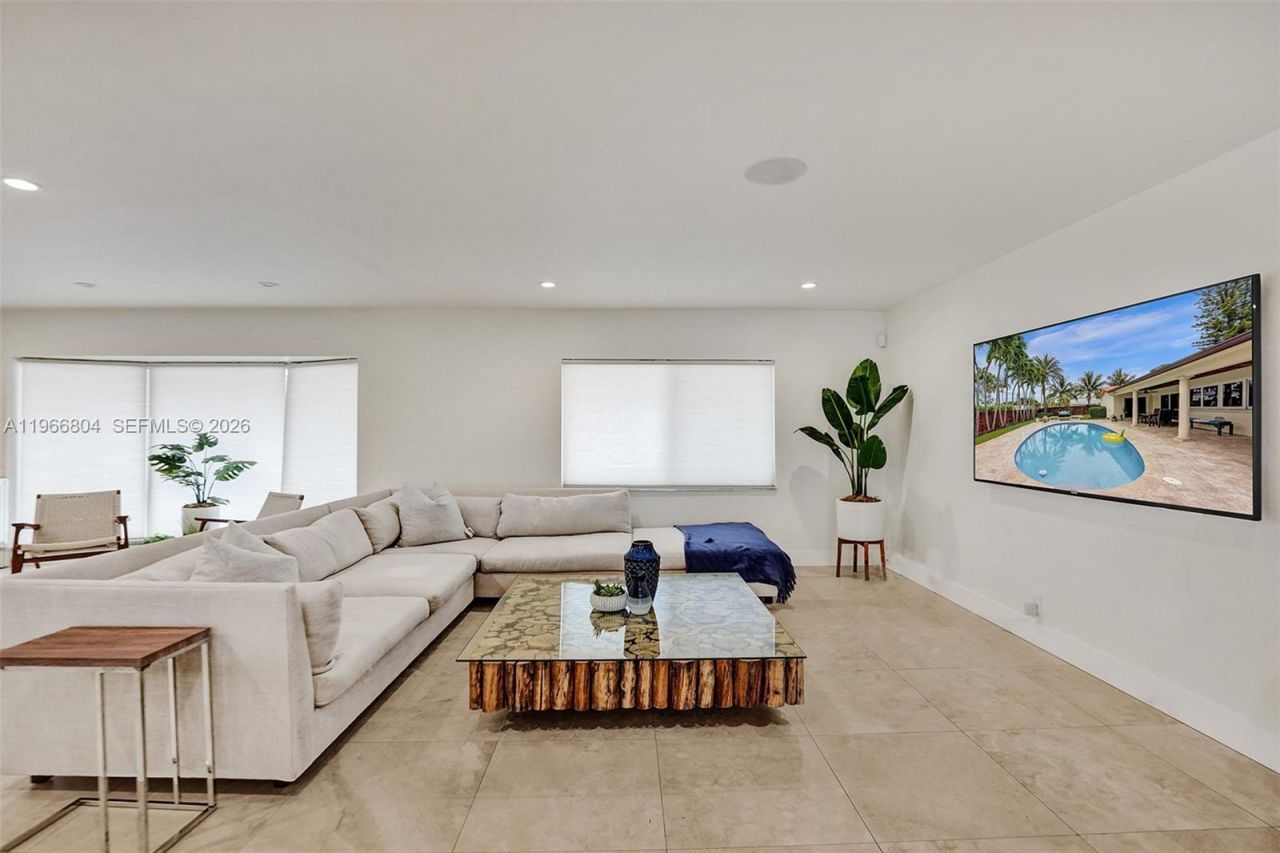 1201 Washington St , Hollywood, FL 33019 Photo