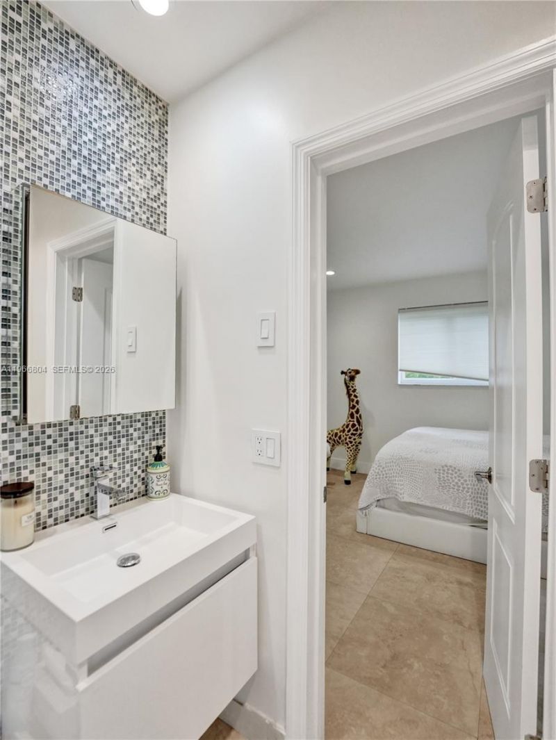 1201 Washington St, Hollywood, FL 33019 Photo