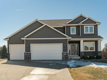 330 5th Street SE, Oronoco, MN 55960