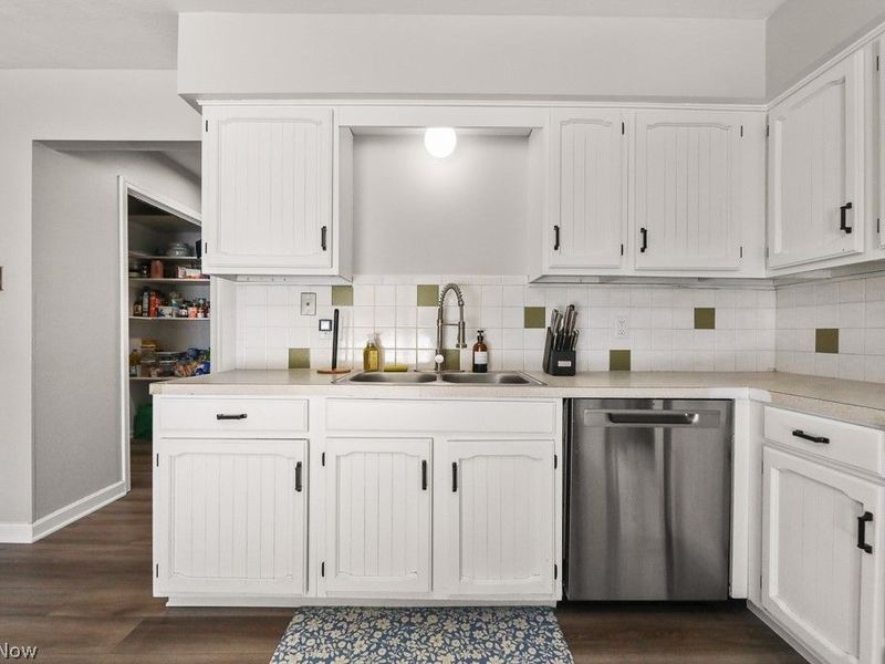 12445 Cleveland Avenue NW, Uniontown, OH 44685 Photo 28