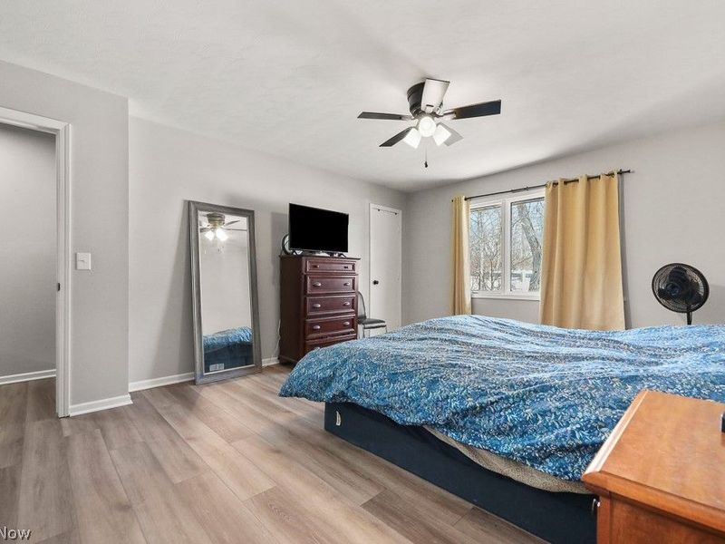 12445 Cleveland Avenue NW, Uniontown, OH 44685 Photo 32