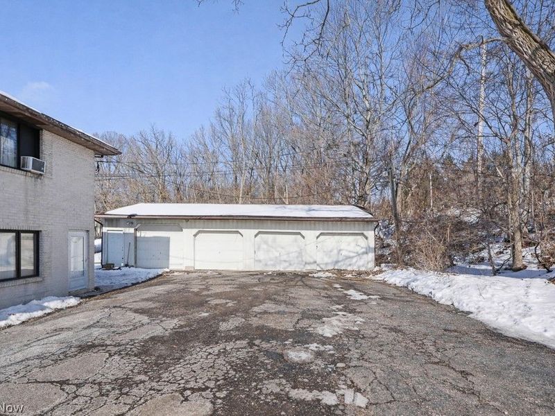 12445 Cleveland Avenue NW, Uniontown, OH 44685 Photo 47