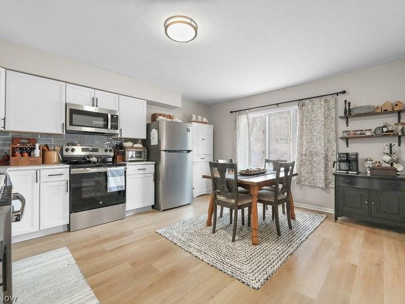 12445 Cleveland Avenue NW, Uniontown, OH 44685 Photo 6