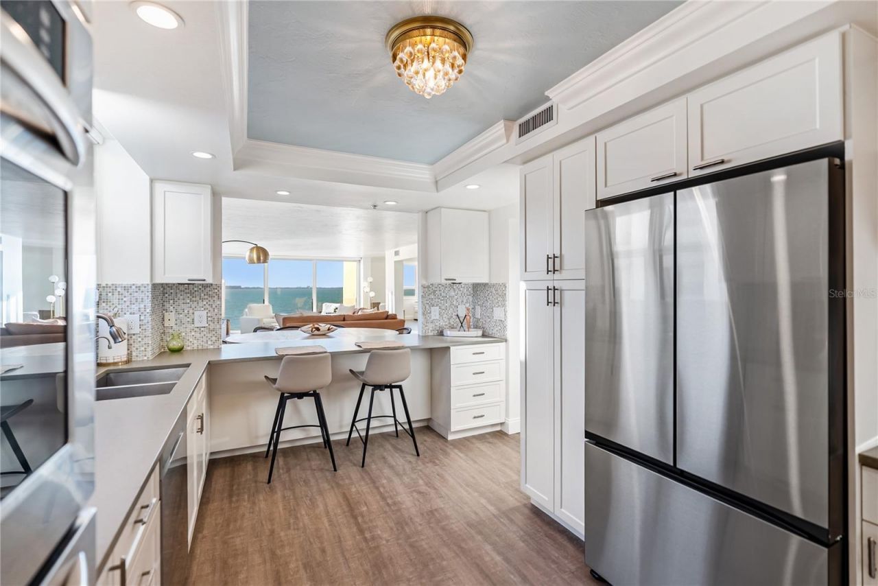 101 Sunset Drive, Unit 402, Sarasota, FL 34236 Photo