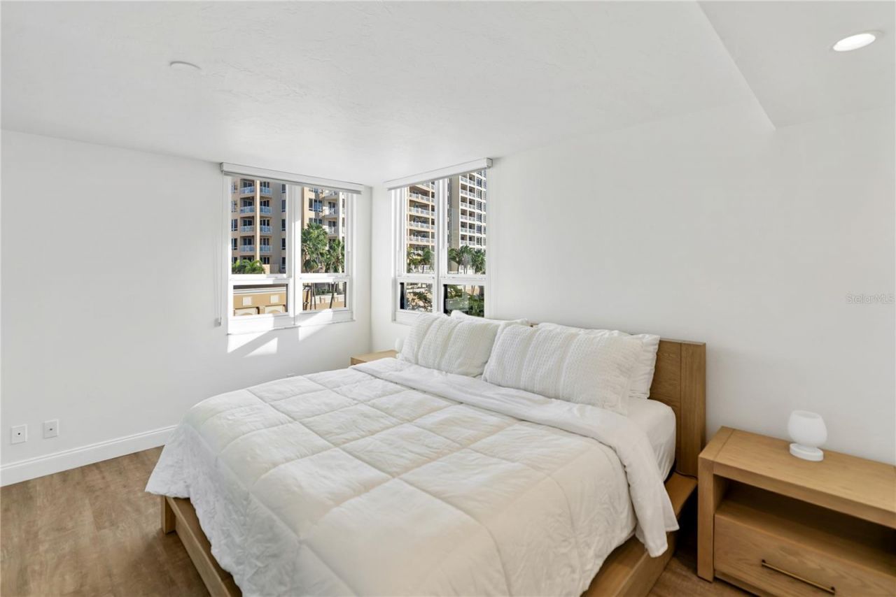 101 Sunset Drive, Unit 402, Sarasota, FL 34236 Photo