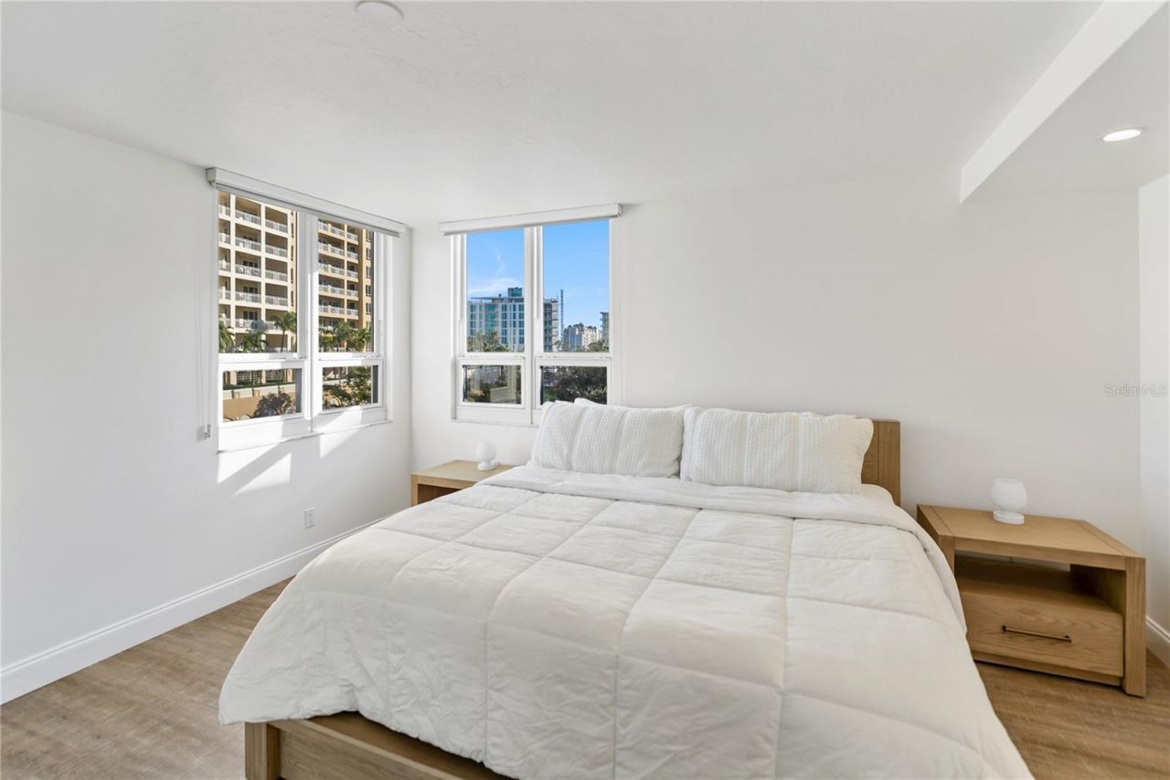 101 Sunset Drive, Unit 402, Sarasota, FL 34236 Photo