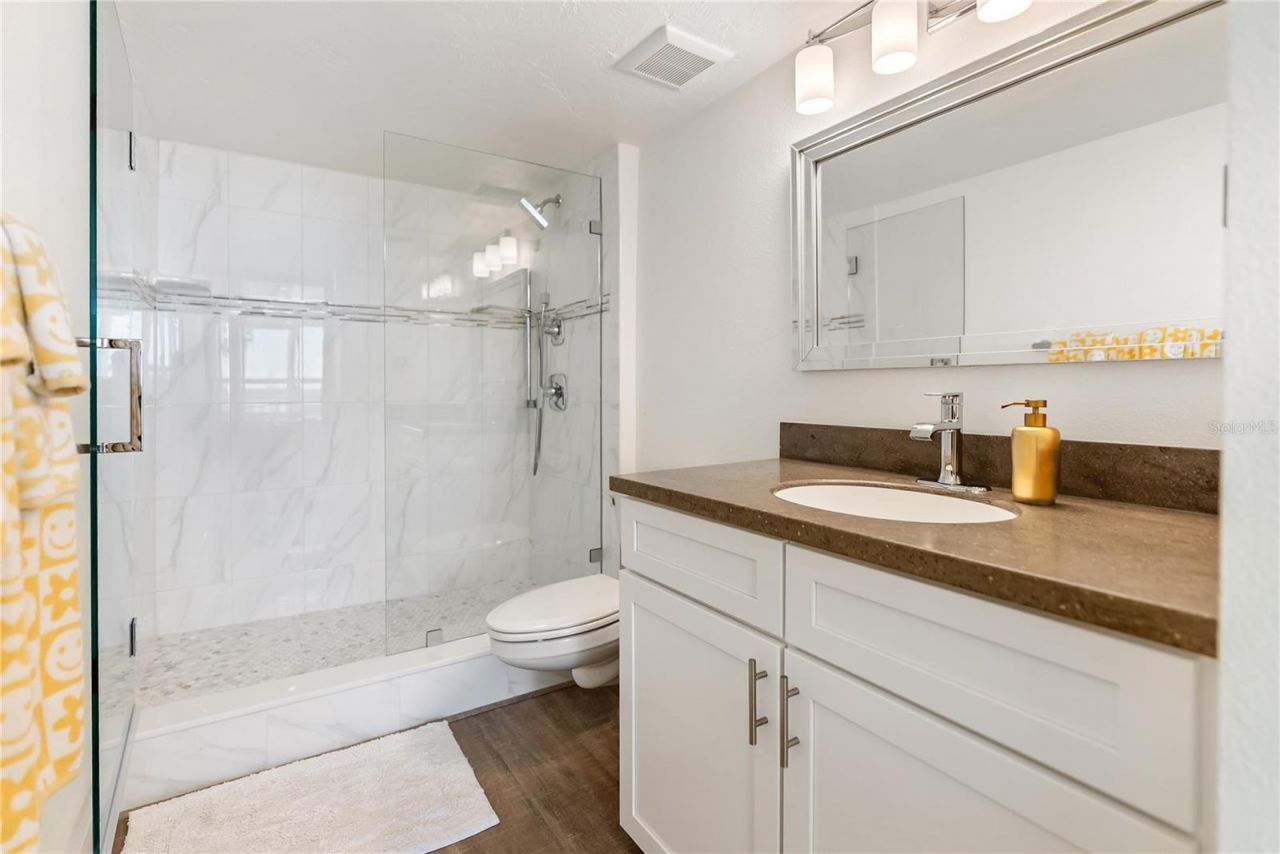 101 Sunset Drive, Unit 402, Sarasota, FL 34236 Photo