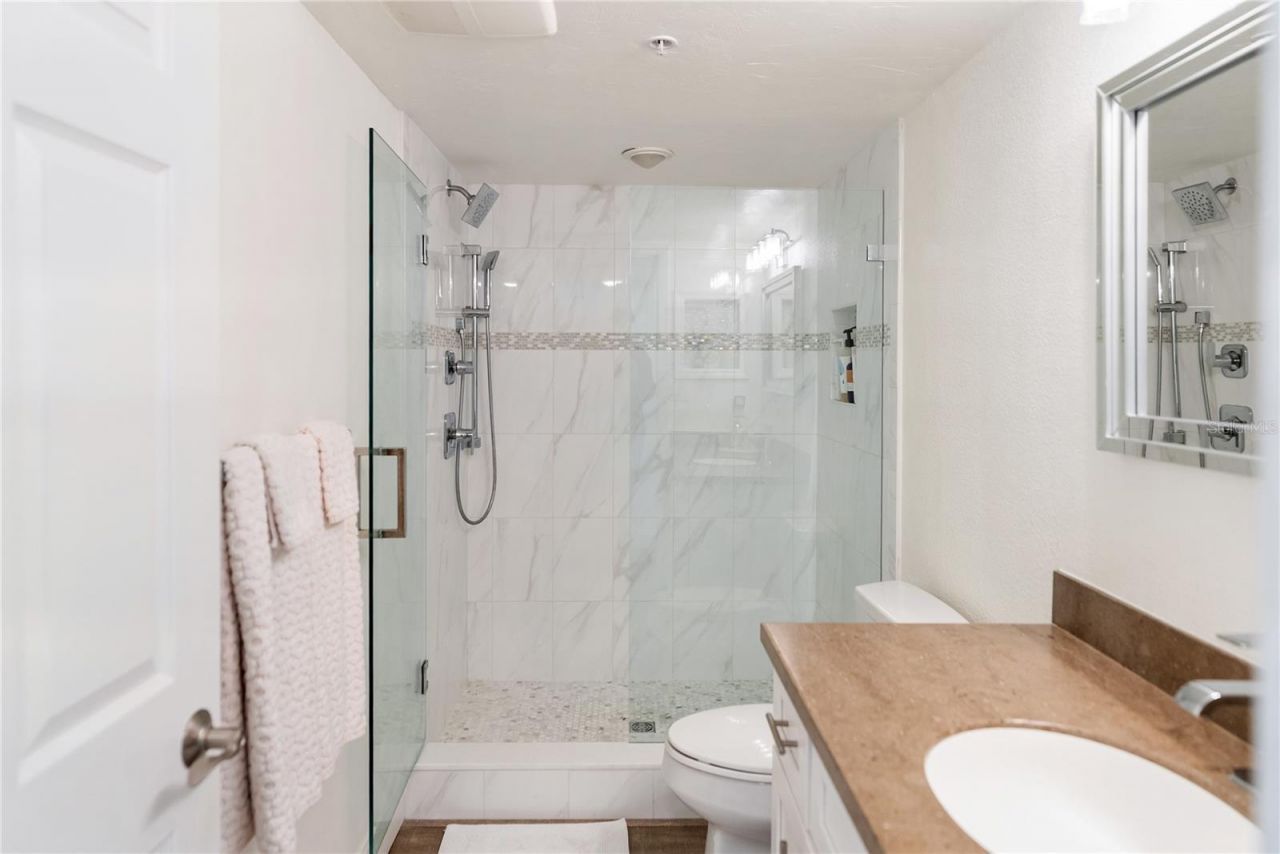 101 Sunset Drive, Unit 402, Sarasota, FL 34236 Photo