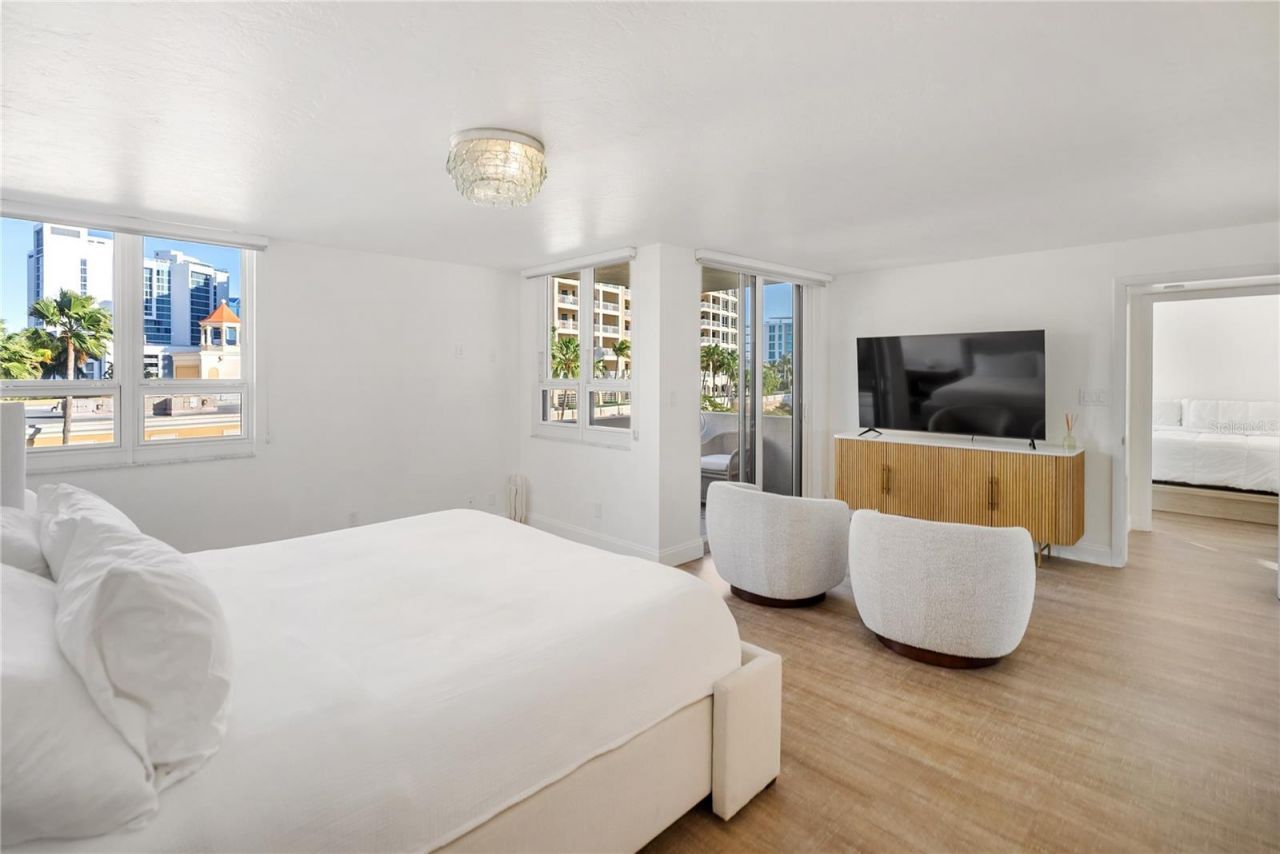 101 Sunset Drive, Unit 402, Sarasota, FL 34236 Photo