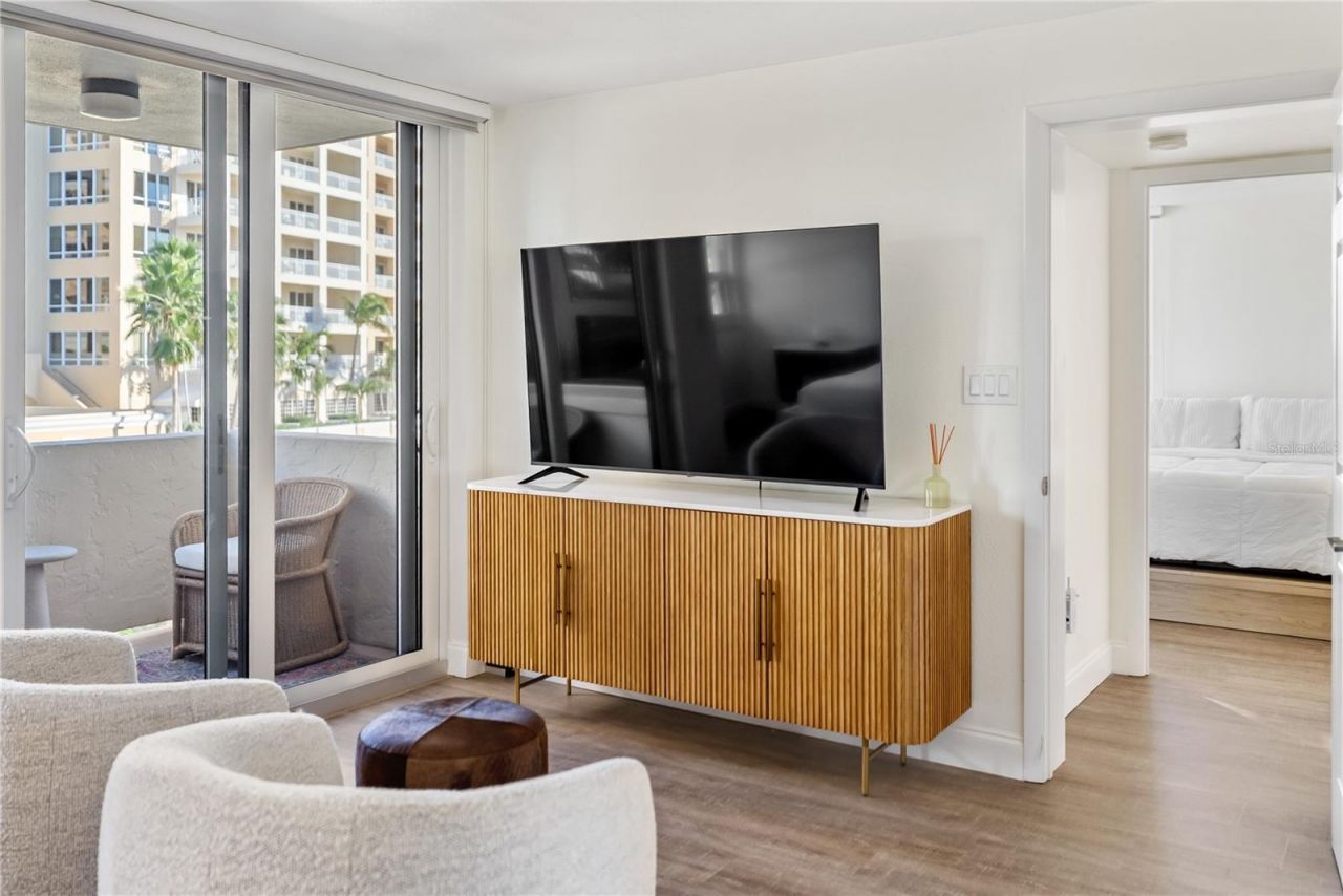 101 Sunset Drive, Unit 402, Sarasota, FL 34236 Photo