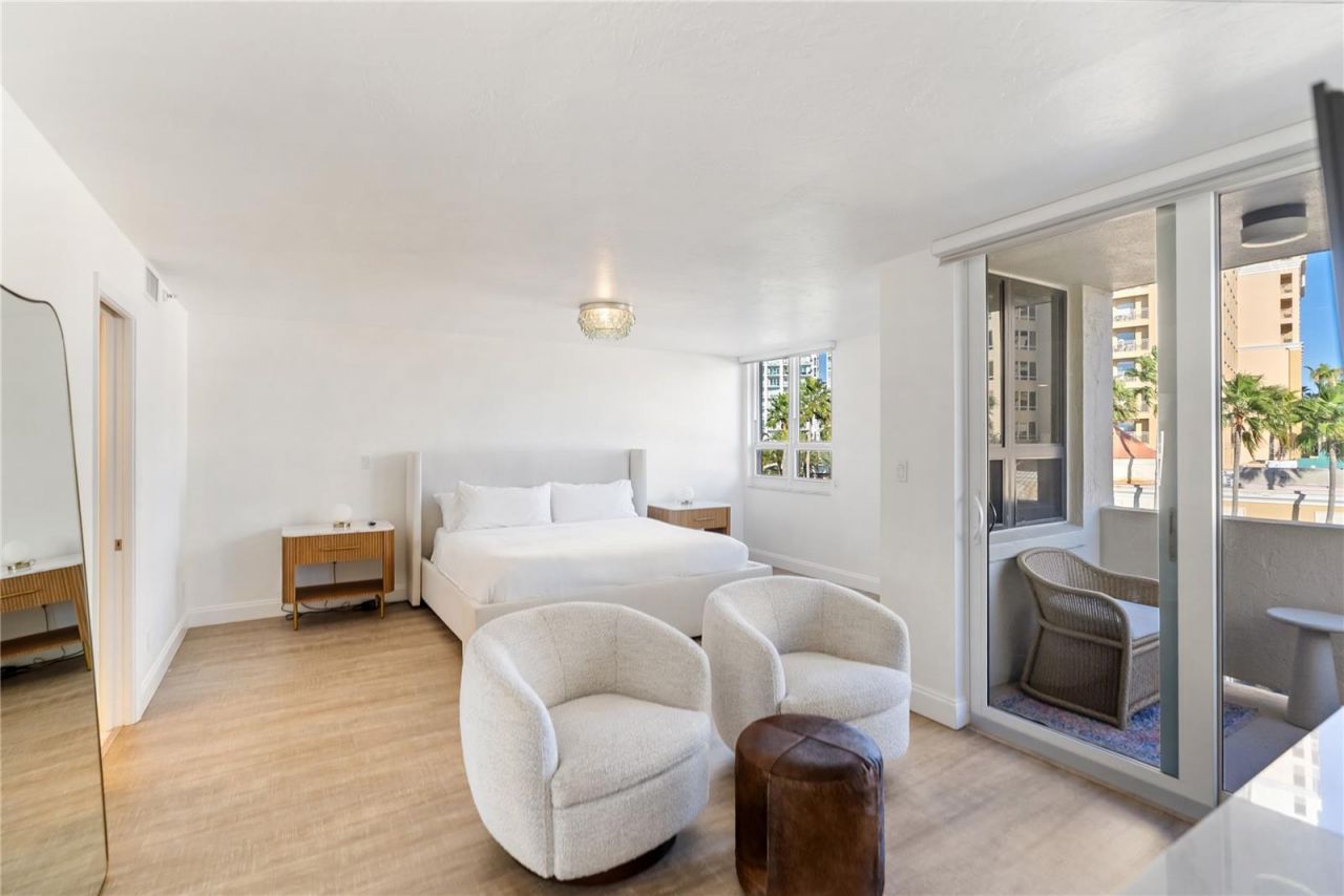 101 Sunset Drive, Unit 402, Sarasota, FL 34236 Photo