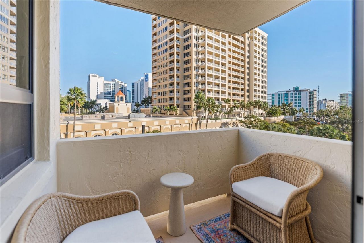 101 Sunset Drive, Unit 402, Sarasota, FL 34236 Photo