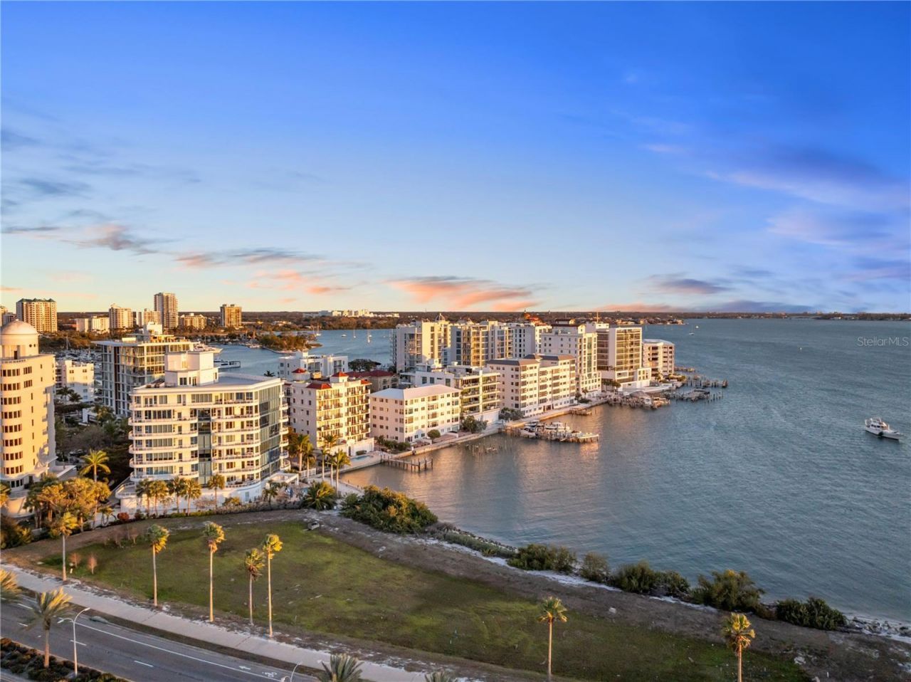 101 Sunset Drive, Unit 402, Sarasota, FL 34236 Photo