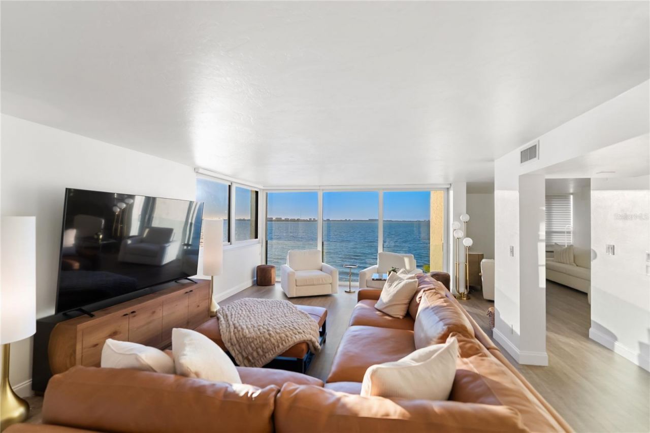 101 Sunset Drive, Unit 402, Sarasota, FL 34236 Photo