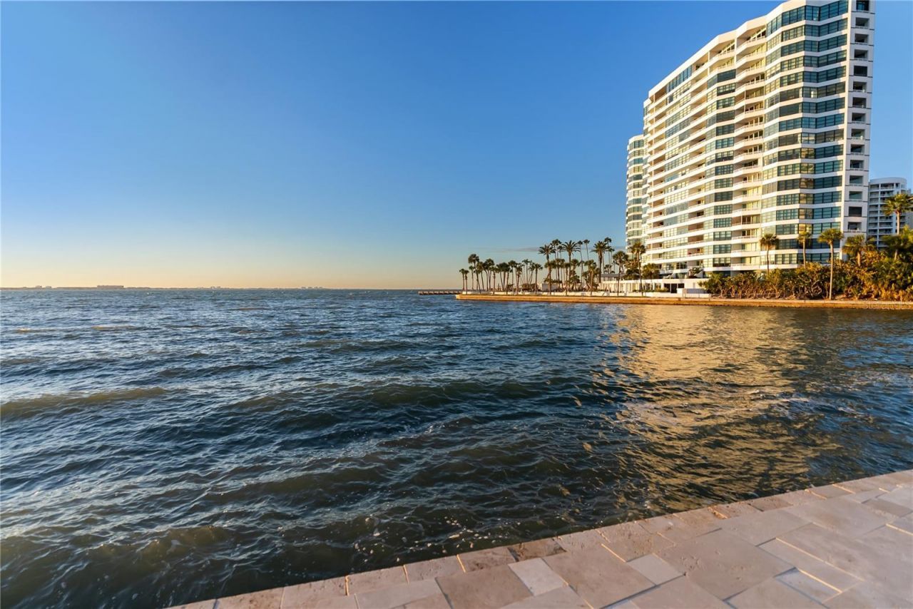 101 Sunset Drive, Unit 402, Sarasota, FL 34236 Photo