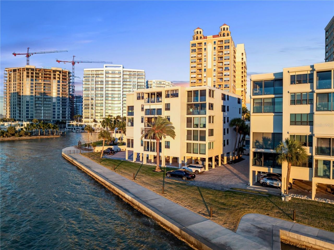 101 Sunset Drive, Unit 402, Sarasota, FL 34236 Photo