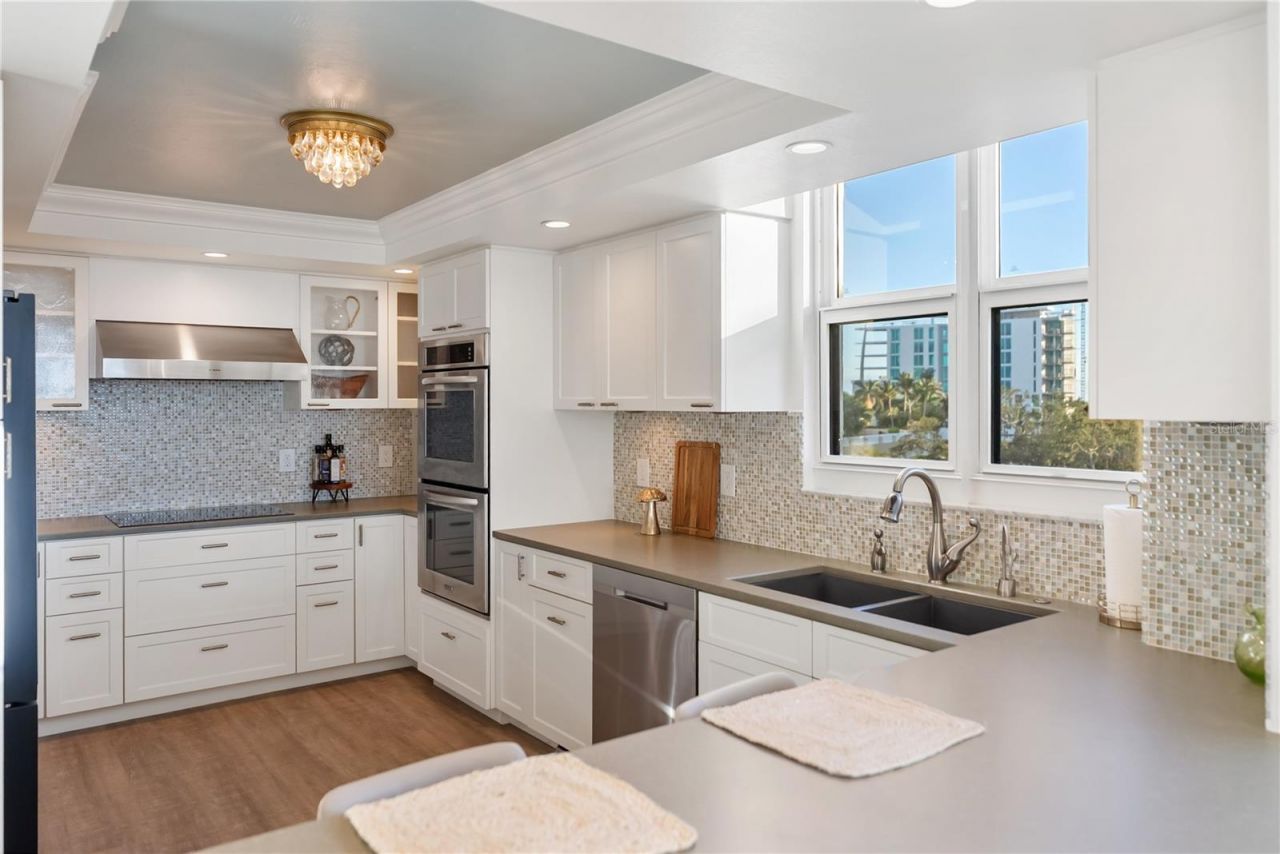 101 Sunset Drive, Unit 402, Sarasota, FL 34236 Photo