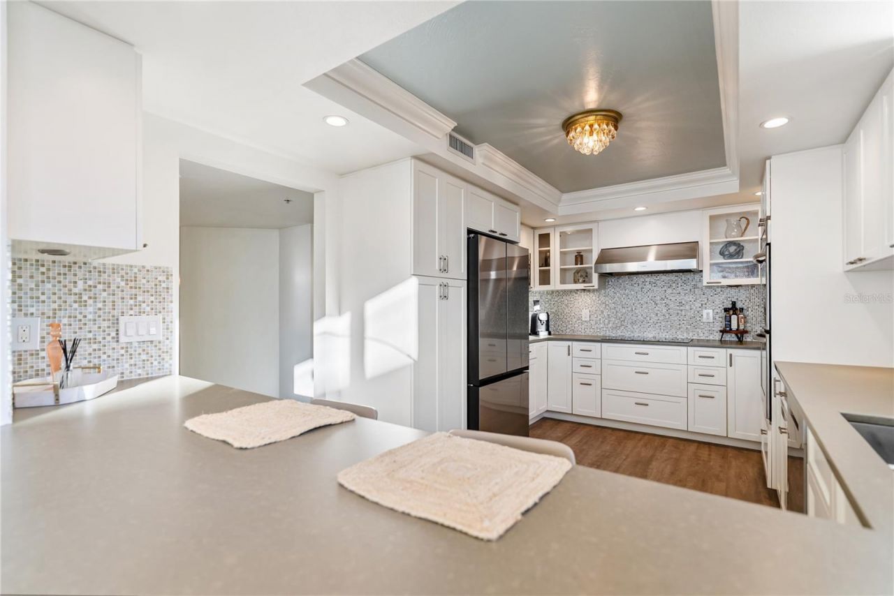 101 Sunset Drive, Unit 402, Sarasota, FL 34236 Photo