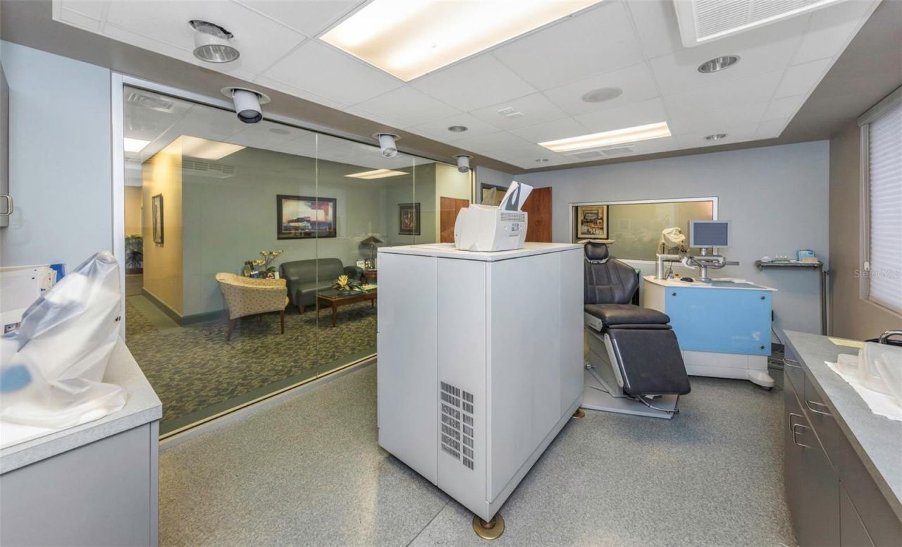 2346 Drew Street, Unit 1F, Clearwater, FL 33765 Photo