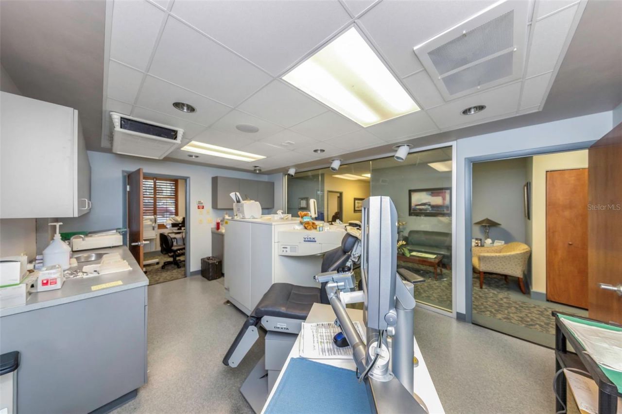 2346 Drew Street, Unit 1F, Clearwater, FL 33765 Photo