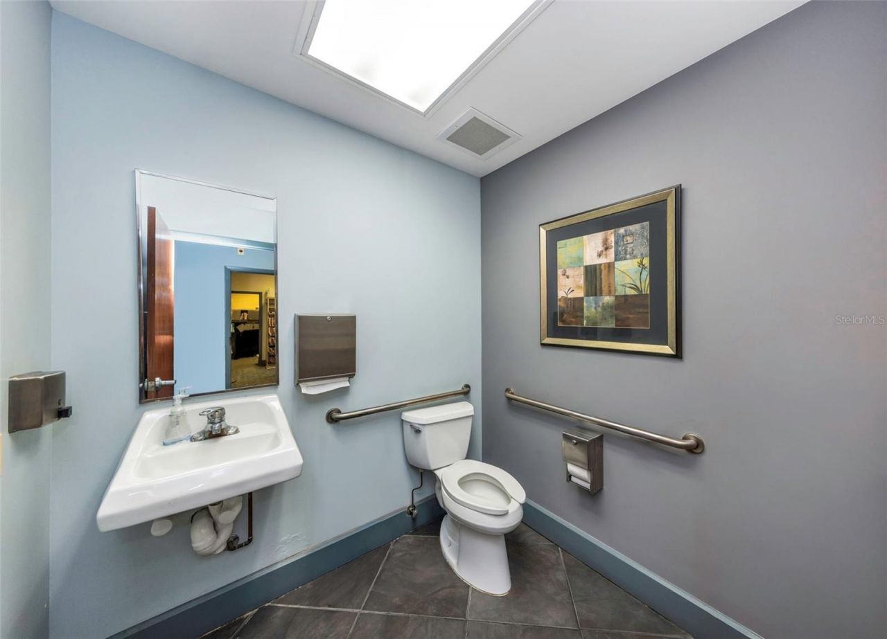 2346 Drew Street, Unit 1F, Clearwater, FL 33765 Photo