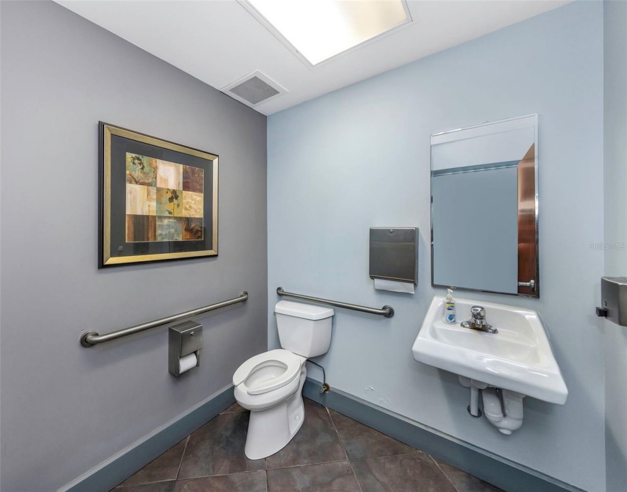 2346 Drew Street, Unit 1F, Clearwater, FL 33765 Photo