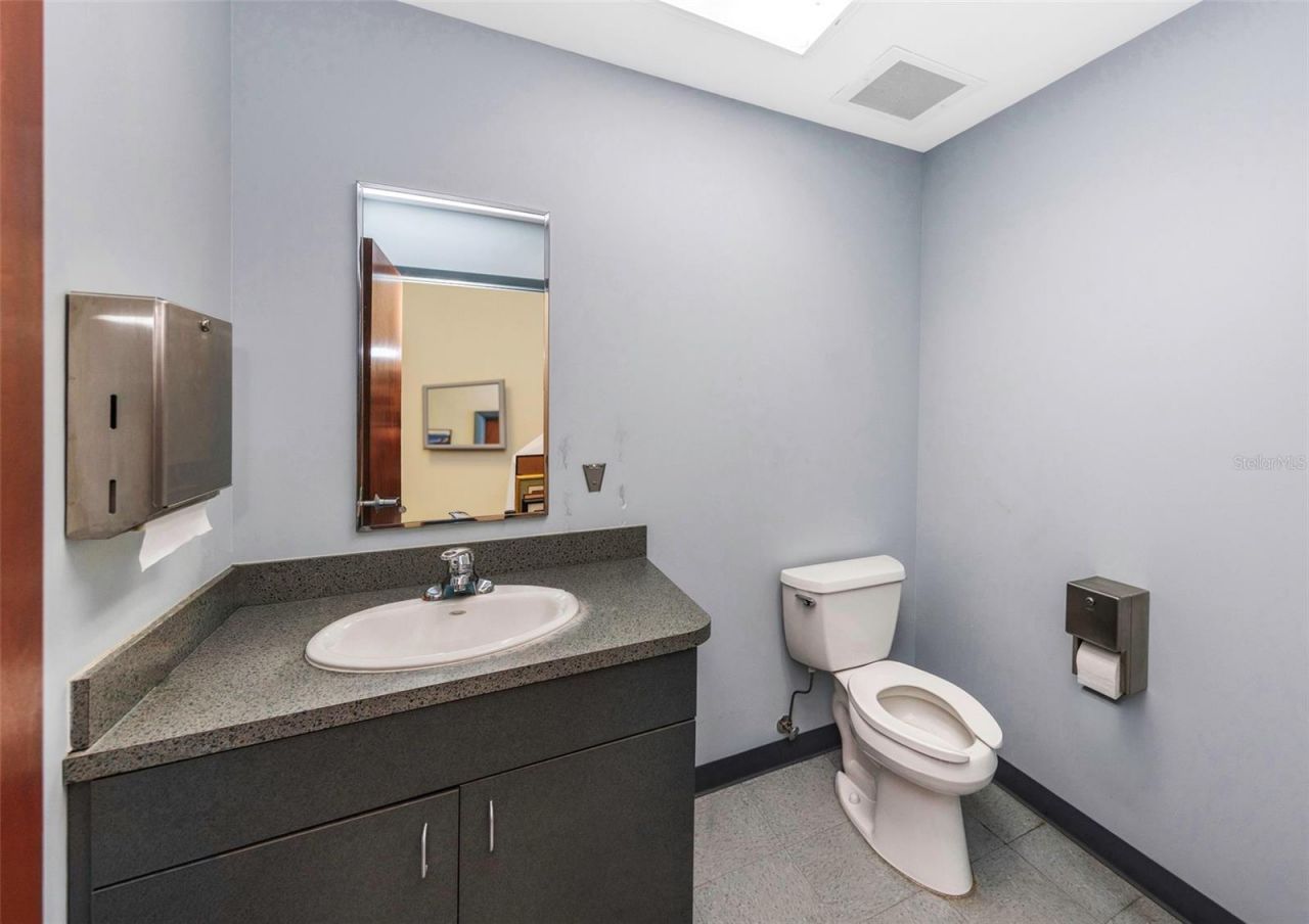 2346 Drew Street, Unit 1F, Clearwater, FL 33765 Photo