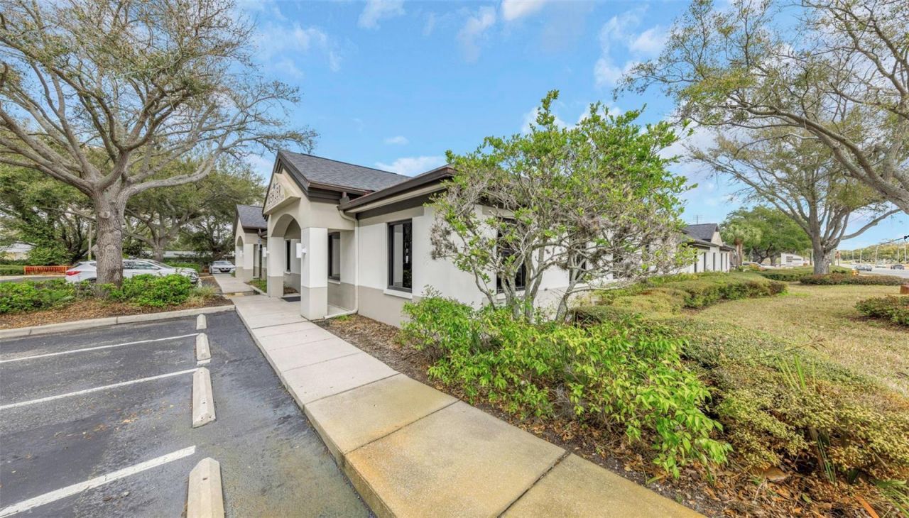 2346 Drew Street, Unit 1F, Clearwater, FL 33765 Photo