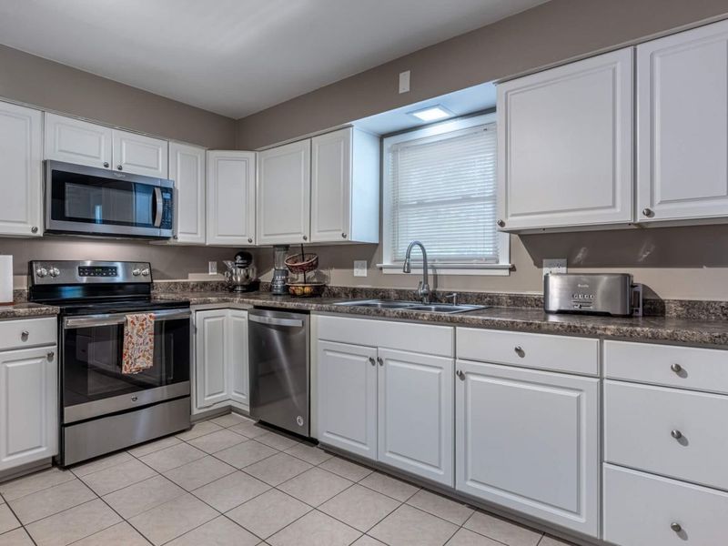 6000 Cobbleskill Court, Centerville, OH 45459 Photo 11