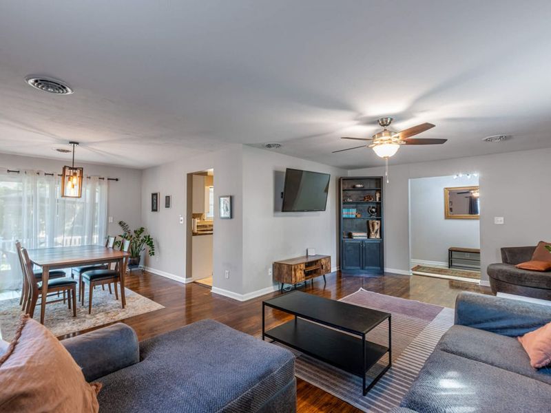 6000 Cobbleskill Court, Centerville, OH 45459 Photo 8